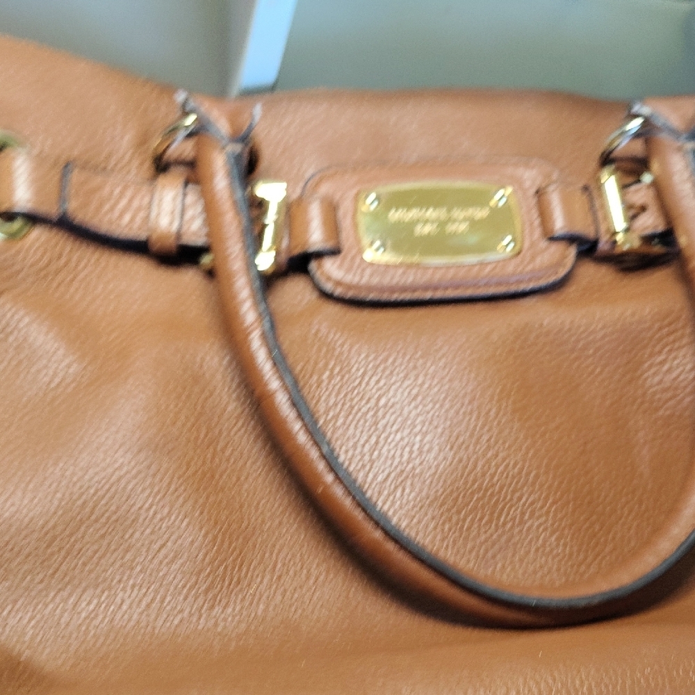 Gorgeous Michael Kors Brown Leather Satchel with Gold Accents - Picture 12 of 14